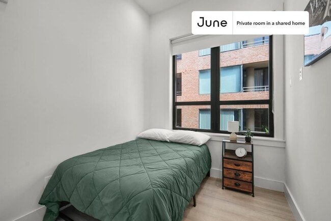 Building Photo - Room in Shared 3 bed/2 bath home in Dupont Circle