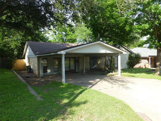 Building Photo - 1708 Raven Dr