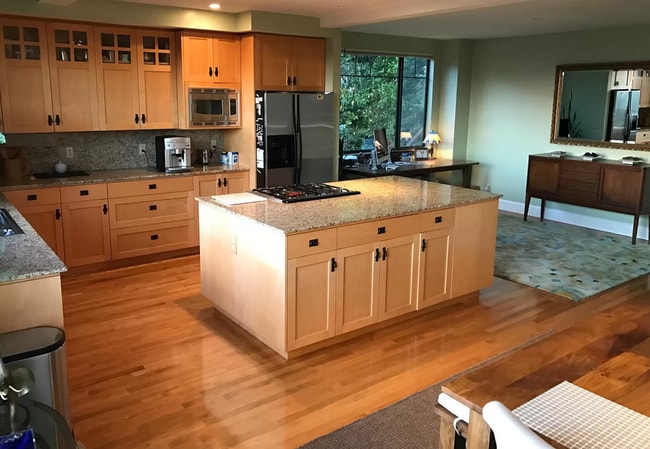 Building Photo - Beautiful craftsman house in hills of Mill...