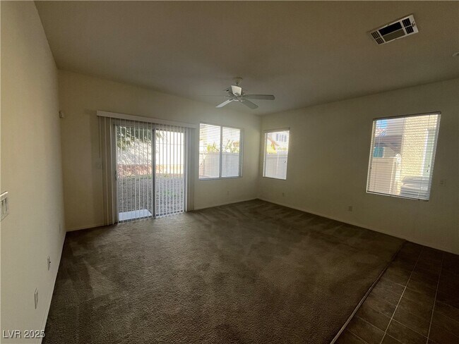 Foto del edificio - 4416 Santa Clarita Ave