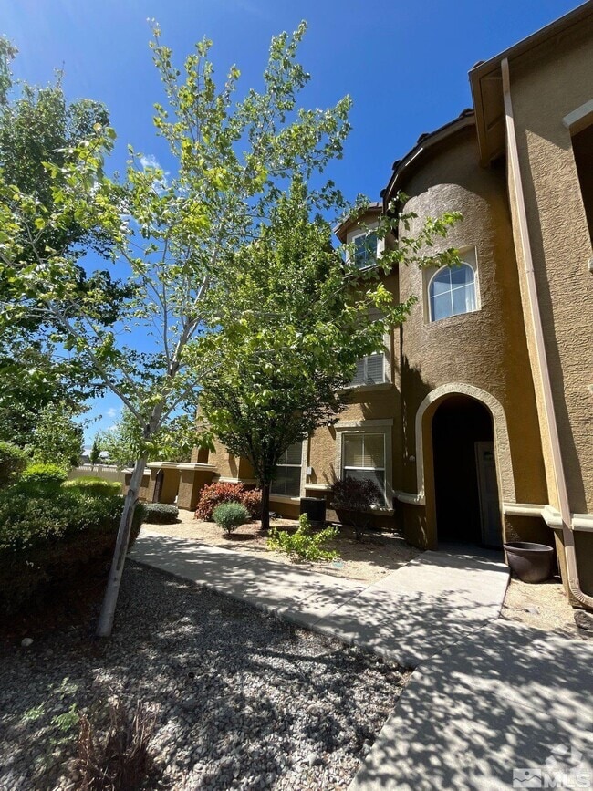 Building Photo - 1325 S Meadows Pkwy