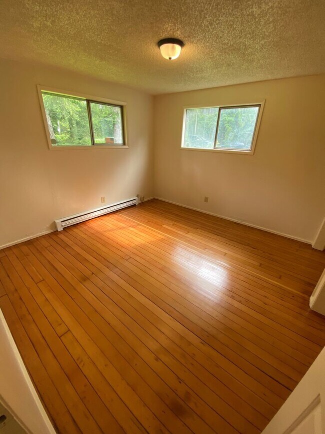 Foto del edificio - 2915 Cooper Point Rd NW