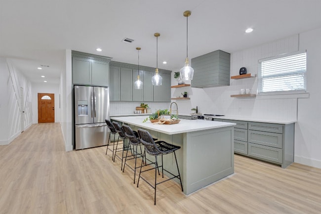 Building Photo - 312 Ball St