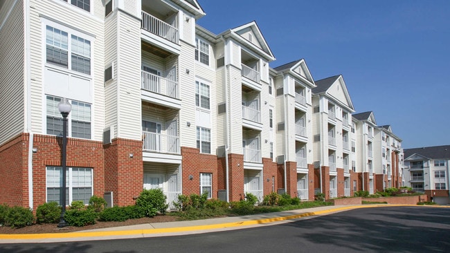 Building Photo - The Reserve at Eisenhower