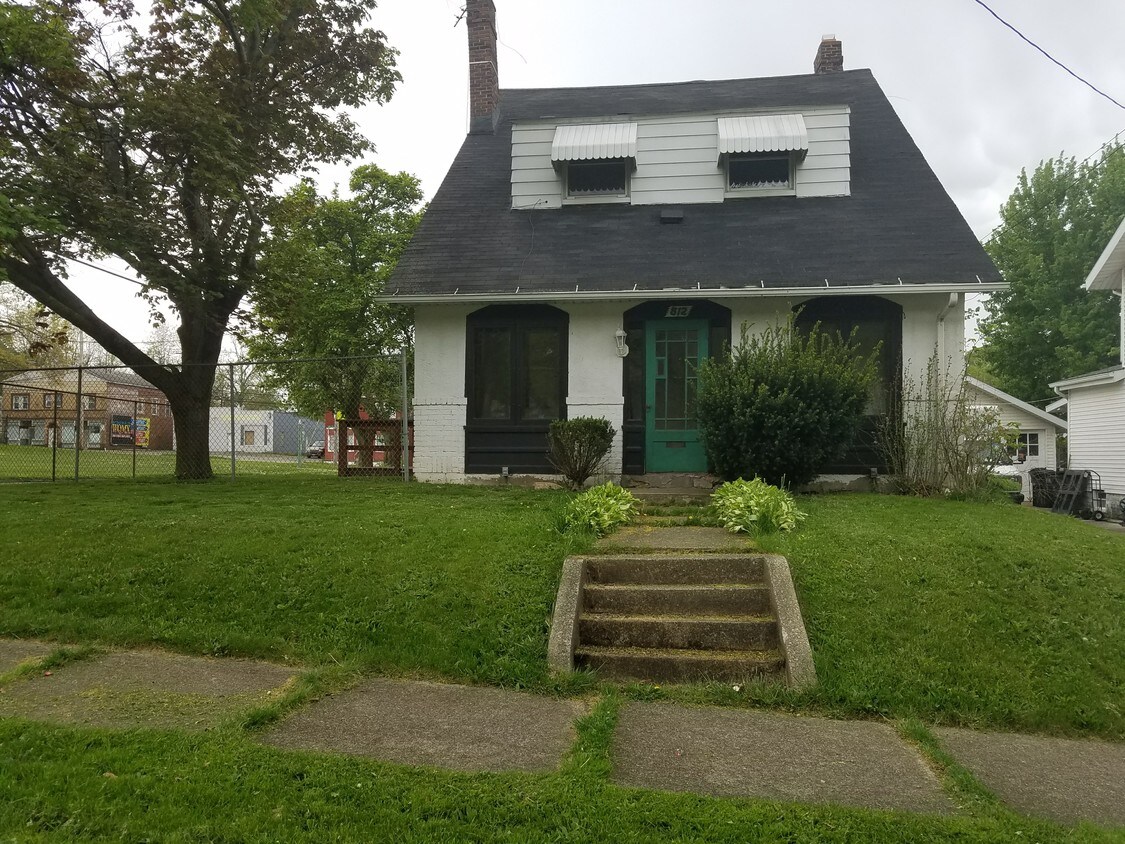 Primary Photo - 512 Lindell St