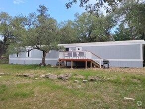 Building Photo - 750 Oak Meadows