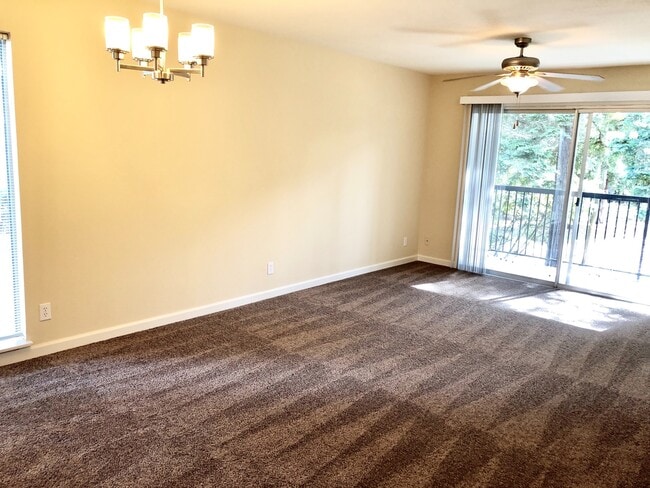 Building Photo - Very Nice 1 bedroom in gated community $1295