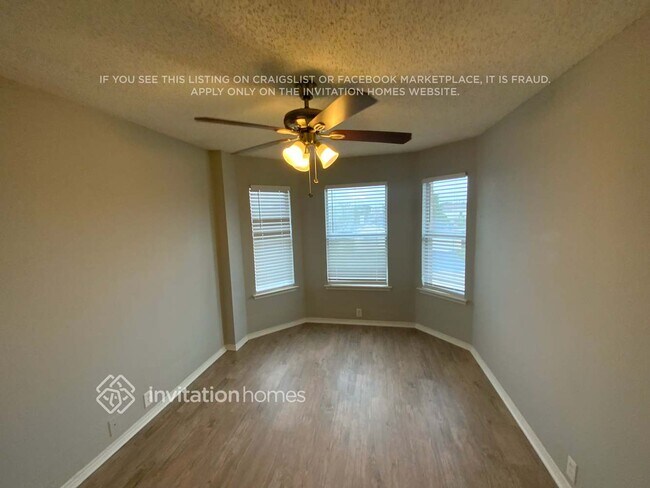 Building Photo - 1400 Cloyne Dr