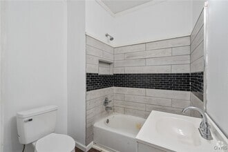 Building Photo - 262 W 4th St S