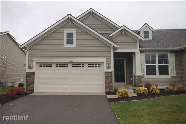 Primary Photo - 7922 Black Cherry Way SE