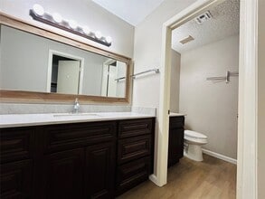 Building Photo - 11699 Village Pl Dr