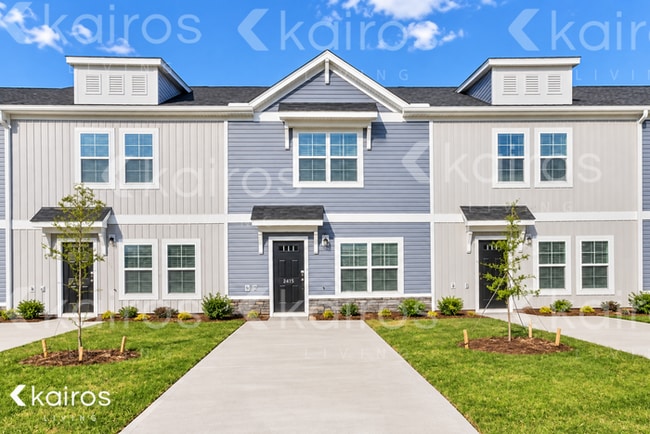 Building Photo - 2415 Banyan Cir