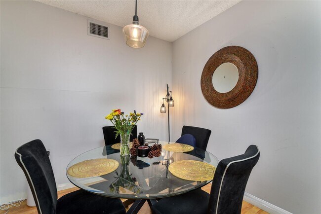Foto del edificio - 15880 SW 3rd St
