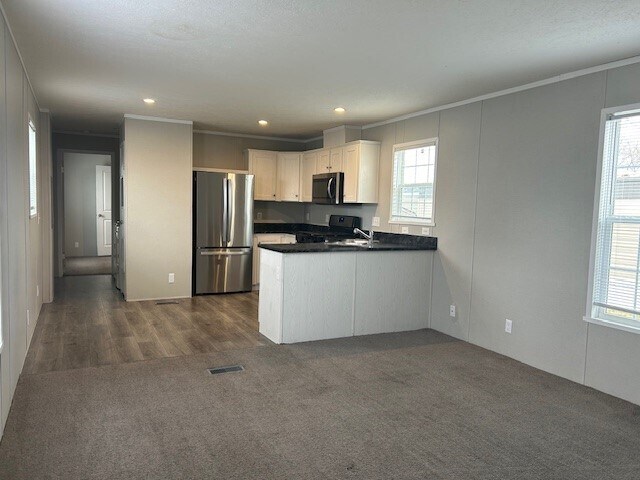 Building Photo - 62 Castings Rd