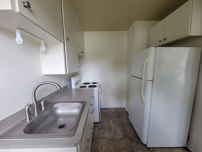 Building Photo - Spacious 2BR Duplex in Central Richland – ...