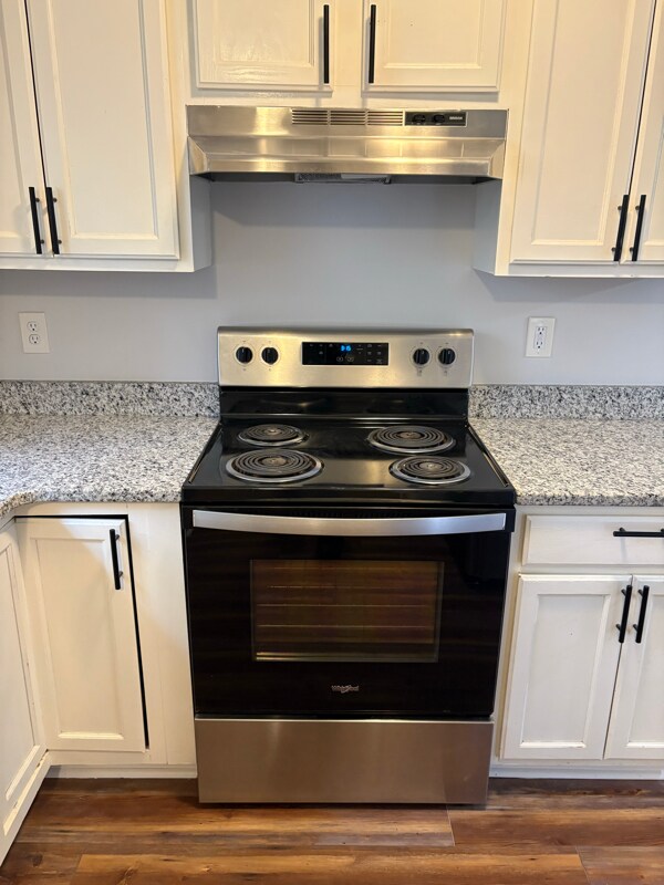 Building Photo - 1915 Birmingham Ave