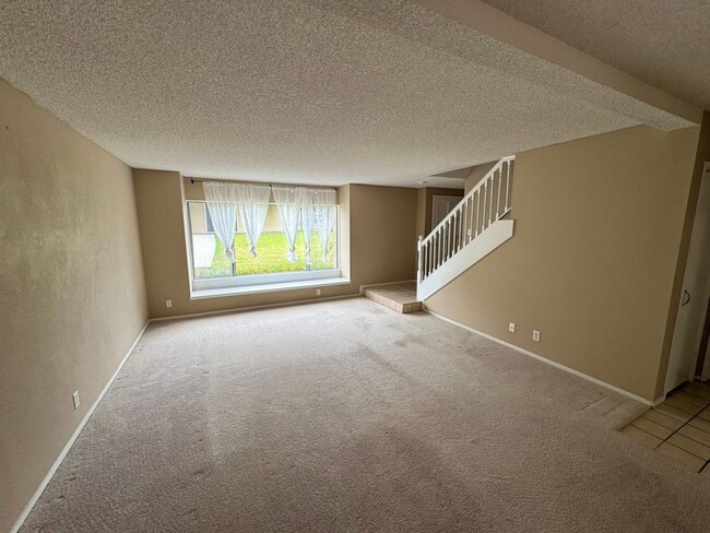 Building Photo - 7313 Unicorn Cir