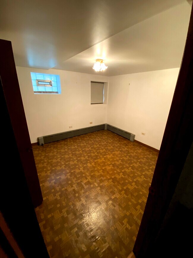 Building Photo - 3739 N Lawndale Ave