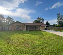 Building Photo - 808 Barony Ln