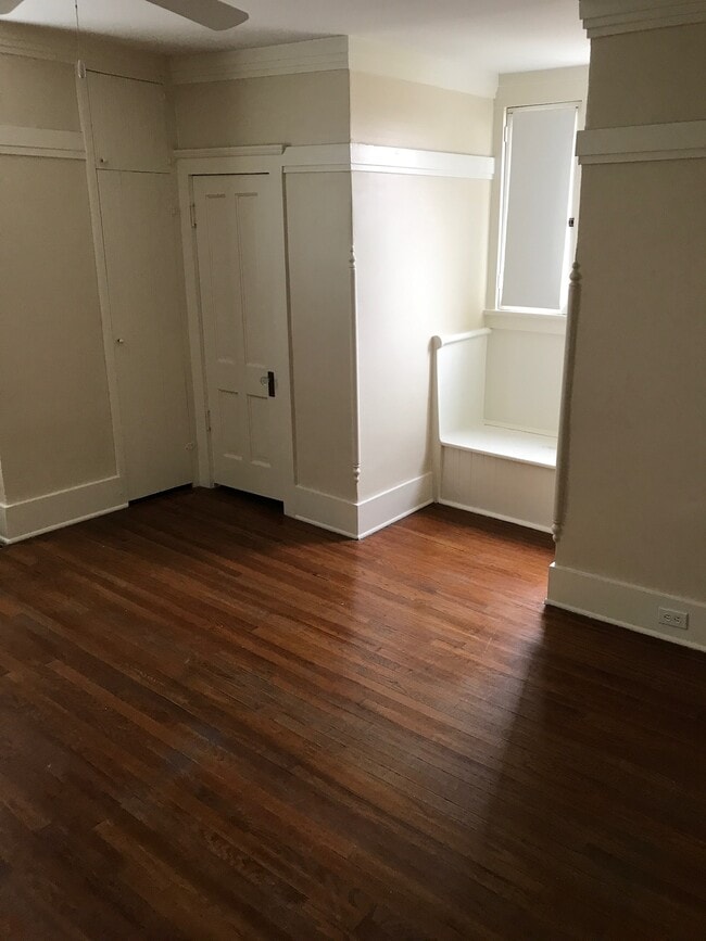 Dormitorio 1 - 914 S Los Robles Ave
