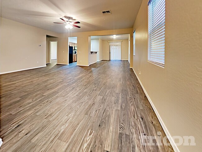 Foto del edificio - 7107 W St Catherine Ave