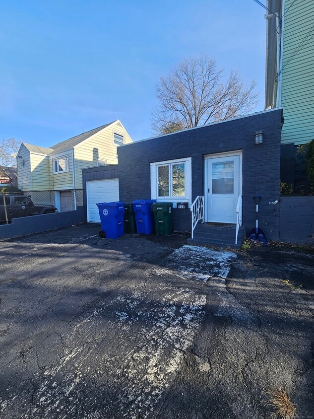 Foto principal - 370 Bruce Ave