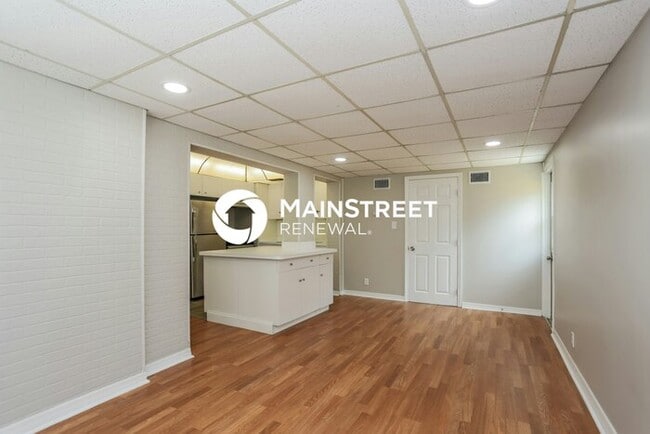 Building Photo - 3 Bedroom Pet-Friendly Home in TAMPA, FL w...