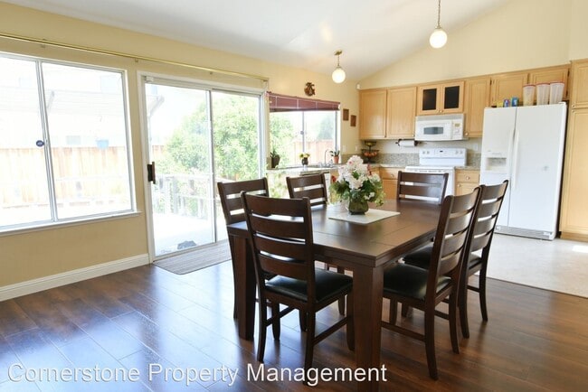 Building Photo - 3 br, 2 bath House - 527 Weybridge Drive