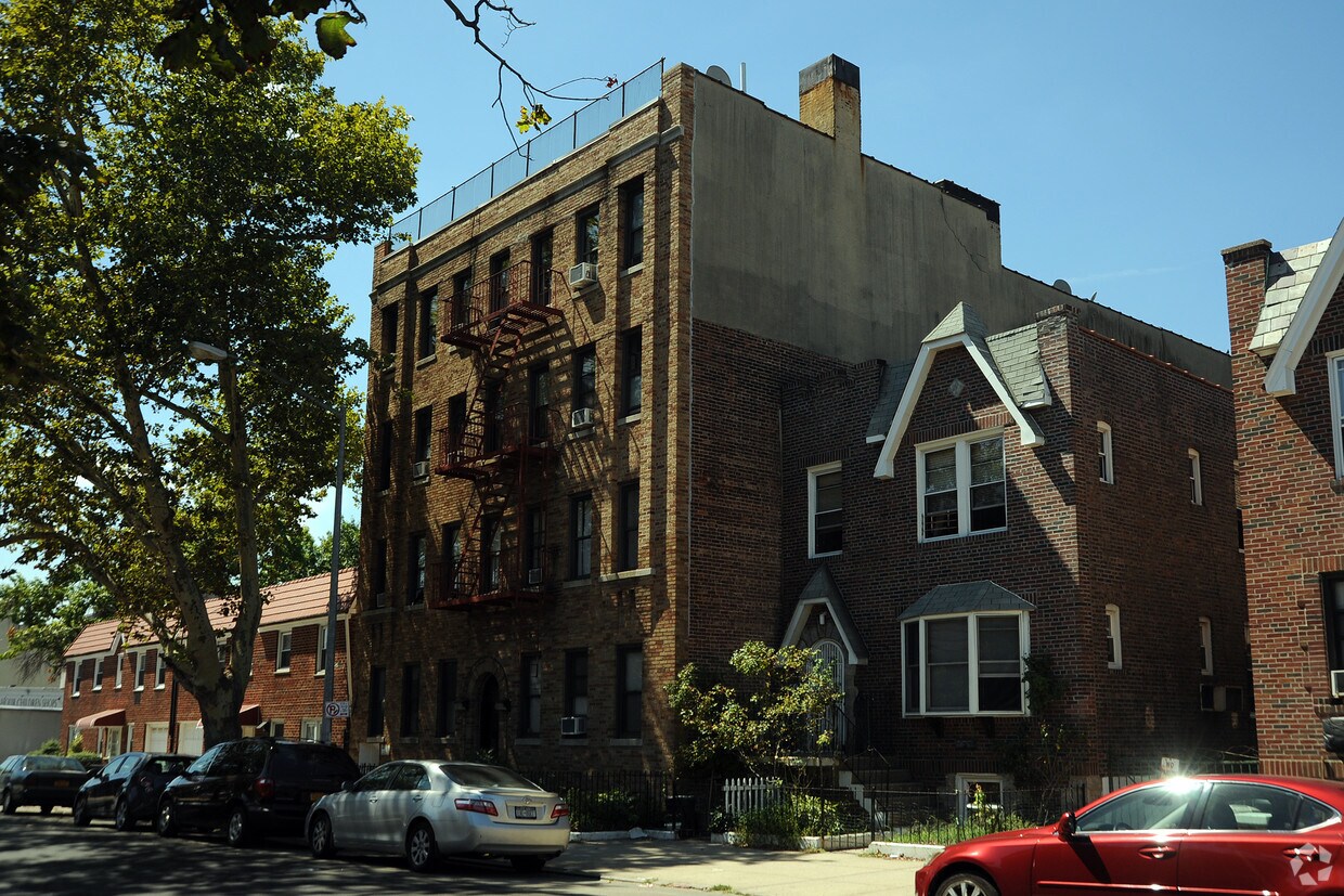 Foto del edificio - 33-54 28th St