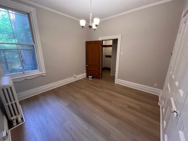 Photo du bâtiment - Charming 4-Bedroom + loft Victorian Home i...