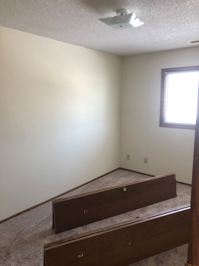 Building Photo - Three Bedroom Townhome in NW Rochester MN ...