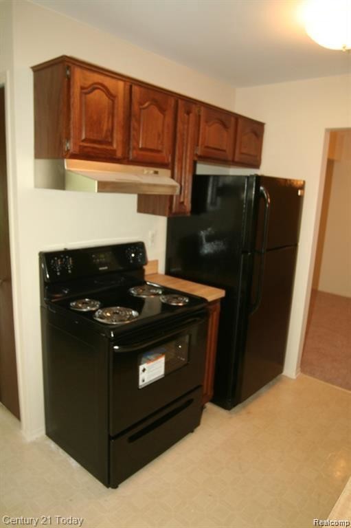 Building Photo - 42147 Roscommon St