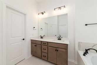 Building Photo - 135 W Coralburst Lp