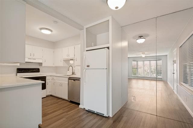 Foto del edificio - 4206 Newton Ave