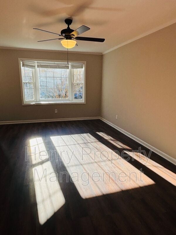 Building Photo - 903 Hampshire Ct