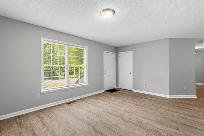 Foto del edificio - 1811 Cody Ave