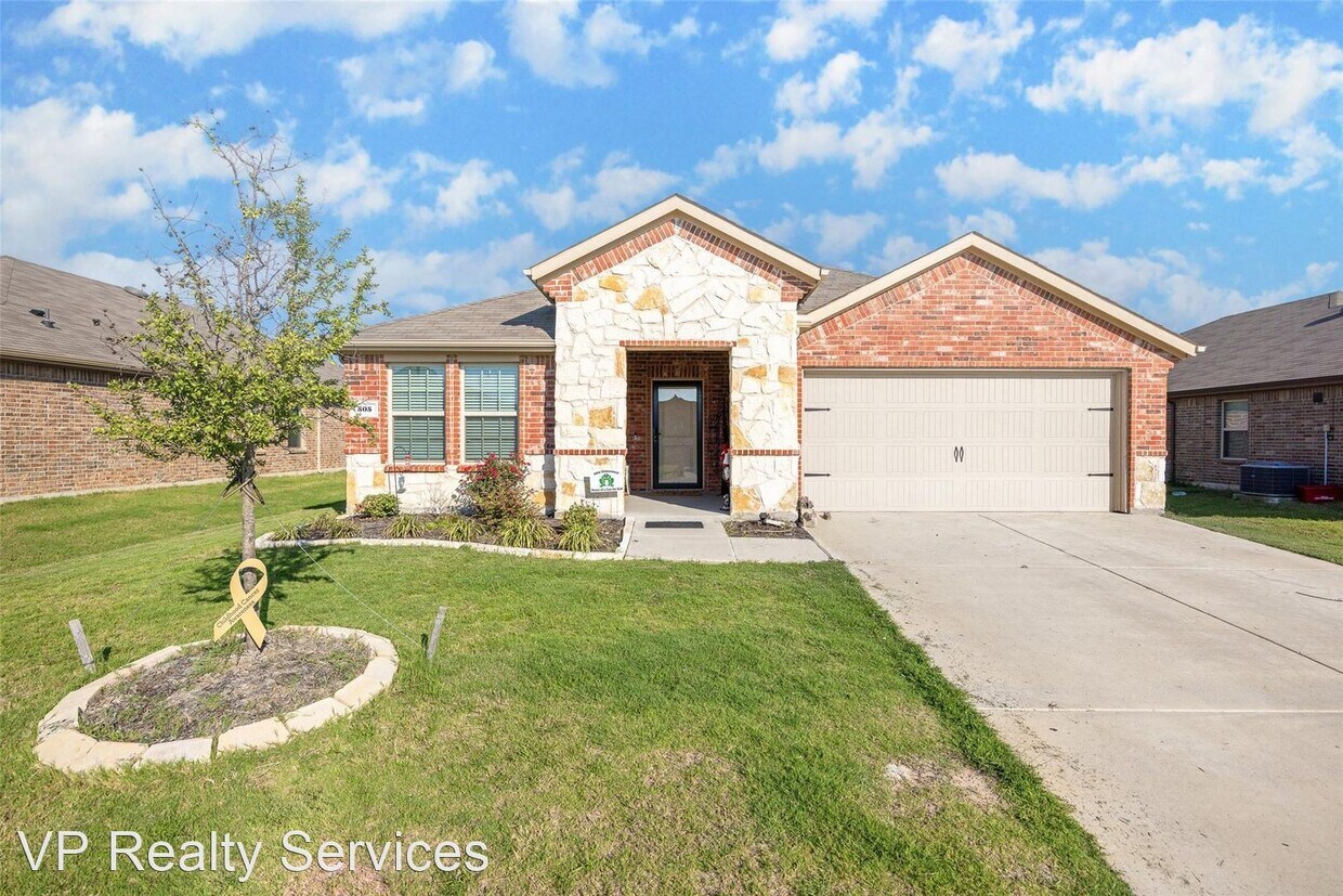 Foto principal - 4 br, 2 bath House - 505 Saw Mill Road