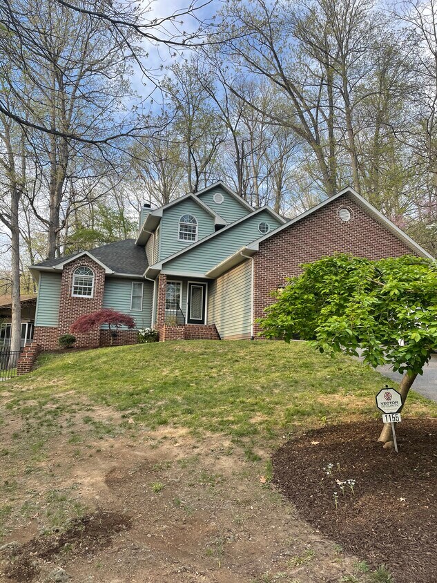 1155 Springfield Dr, Harrisonburg, VA 22801 House Rental in