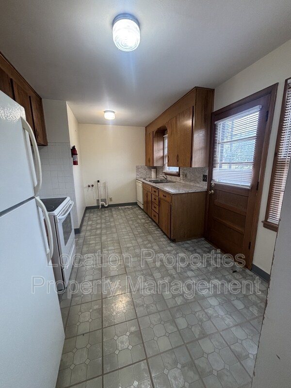 Foto del edificio - 2127 Mitchell St