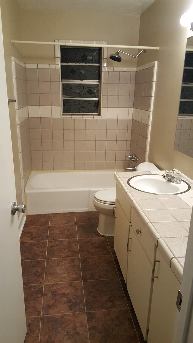 Foto del edificio - 1325 Sandusky Dr