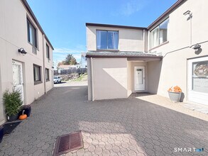 Building Photo - 84 Taylor Ave