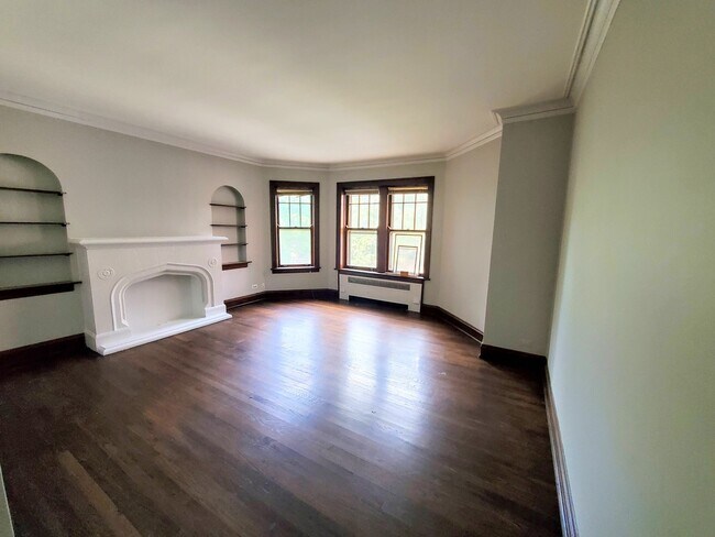 Building Photo - 31 N Brainard Ave