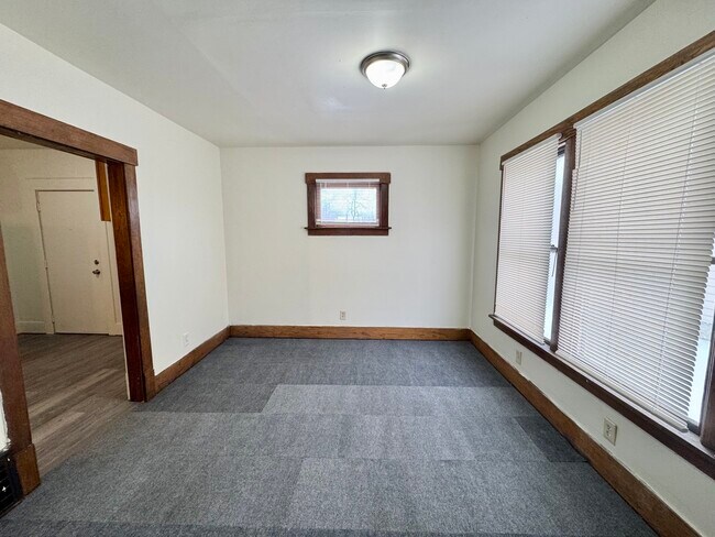 Foto del edificio - 1722 Harrisburg Rd NE