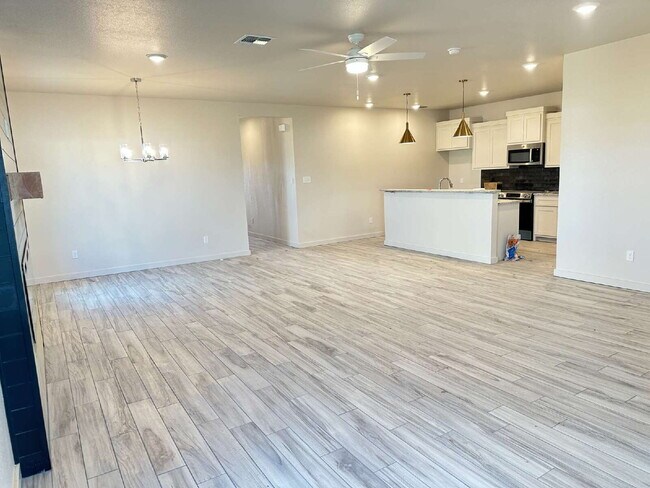 Building Photo - Brand new townhomes in Frenship East!