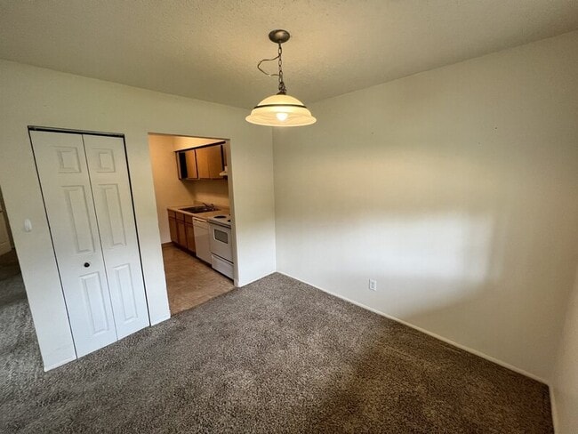 Building Photo - 6063 Briarcliff Path