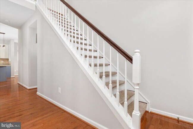 Foto del edificio - 18688 Potomac Station Dr