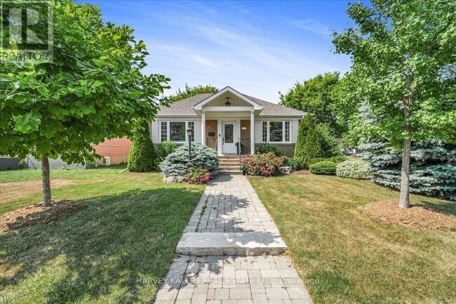 Building Photo - 274 Poyntz Ave