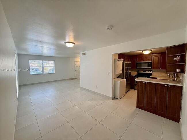 Foto del edificio - 20 SW 108th Ave