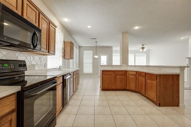Building Photo - 4557 Marguerite Ln