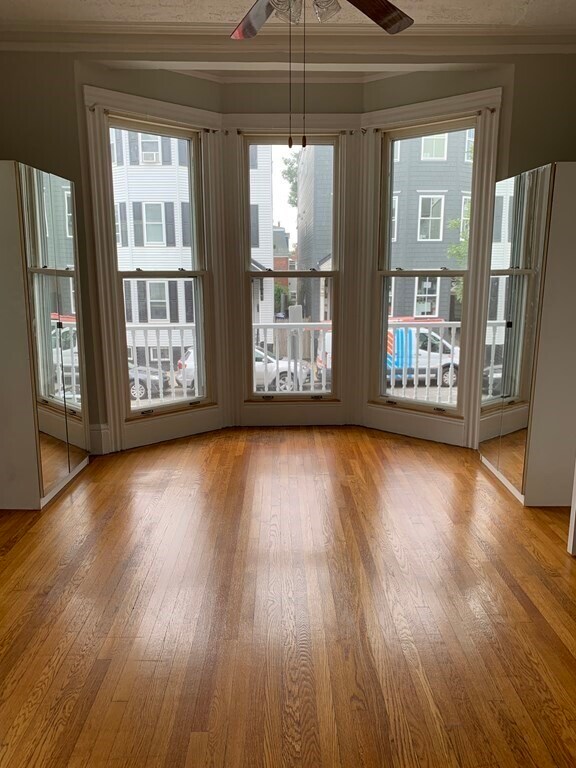 Foto del edificio - 847 E 5th St